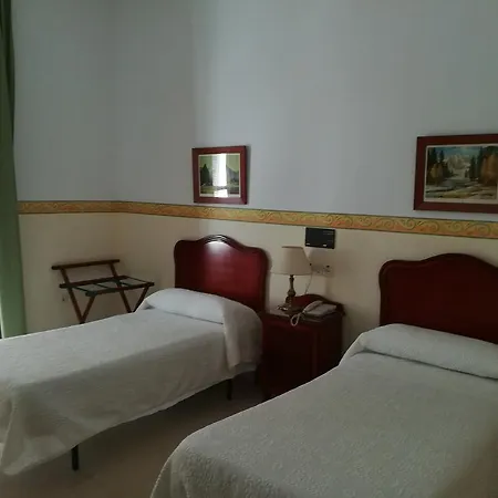 Nuevo Hotel *