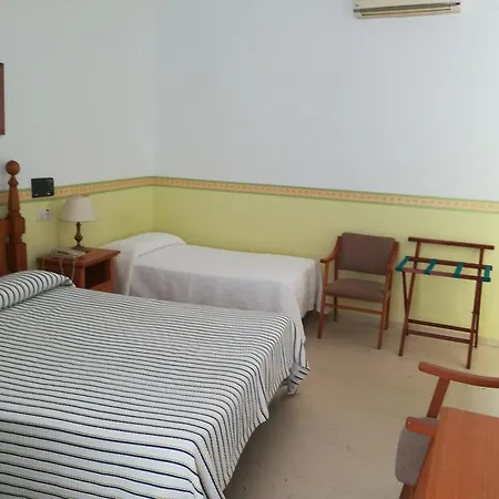 Hotel Nuevo *